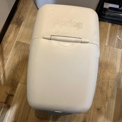 アップリカ オムツゴミ箱の画像