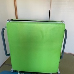 折りたたみ式ベッド