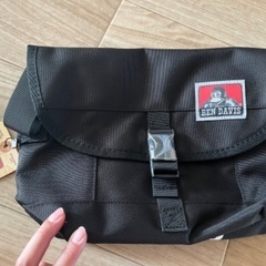 新品　ショルダーバック