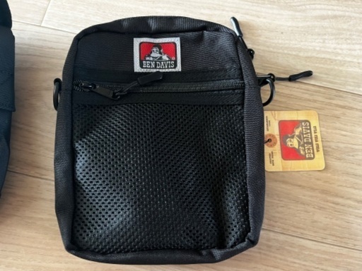 新品　ショルダーポーチ