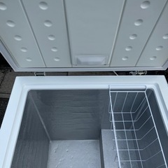 美品2020年製アイリスオーヤマ142L冷凍庫【ICSD-14A】上開き の画像