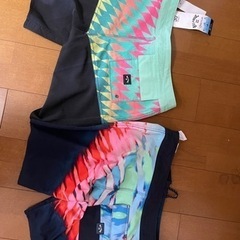 （新品、未使用）水着、ボードショーツ2セットの画像