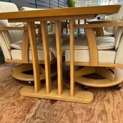 八戸市内送料無料/ニトリ/木製ダイニングテーブルのみ　TDバロックVG LBR の画像