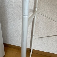 おしゃれな作業テーブルの画像