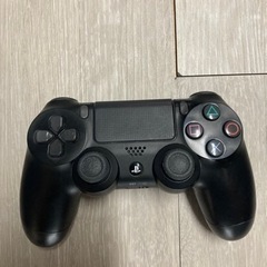  【限定１台】《早い者勝ち》PS4 500G ディスク・ハードディスク両方使用可　コントローラー白・黒2つ付の画像