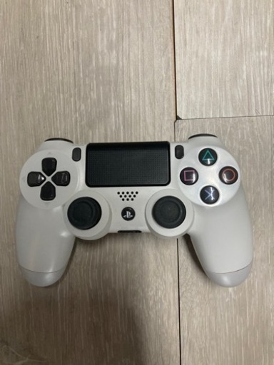 【限定１台】《早い者勝ち》PS4 500G ディスク・ハードディスク両方使用可　コントローラー白・黒2つ付