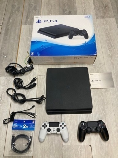 【限定１台】《早い者勝ち》PS4 500G ディスク・ハードディスク両方使用可　コントローラー白・黒2つ付