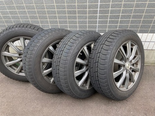 車のパーツ タイヤ、ホイール