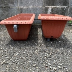 アイリスオーヤマ レリーフプランター 650 テラコッタブラウン オーバーフロー加工品 52個セット
の画像