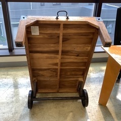 トロリーテーブルの画像