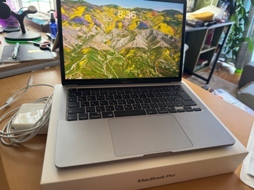 Apple MacBook Pro M1(13inch,16GB,1TB SSD,8コアCPU/8コアGPU) スペースグレイ