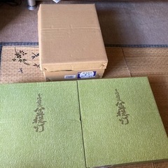 盆提灯と極楽灯の画像