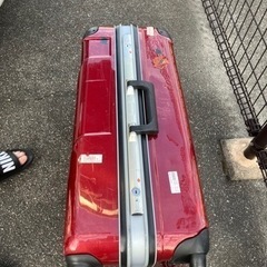 キャリーケース　大　赤色の画像