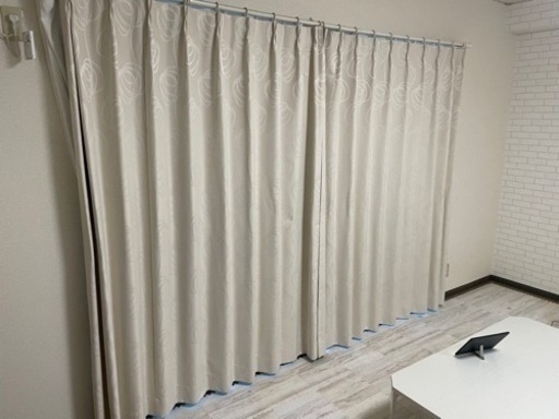 カーテン　商談中\n