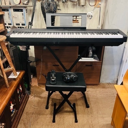 《売約済》【武蔵小山店】 2023年製　電子ピアノ　p-45 YAMAHA ヤマハ　スタンド　イス　ペダル　ヘッドホン　付き　ピアノ　コンパクト　美品　椅子　高年式