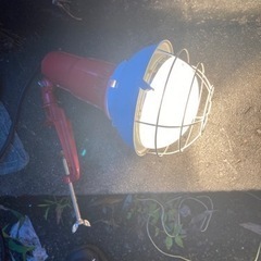 投光器