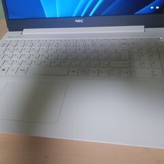 行橋市　綺麗　NEC　2019年夏モデル　軽量薄型スリムモデル　 Wifi対応　　カメラ内蔵　USBTYPEC　ベゼルレス液晶　行橋市の画像