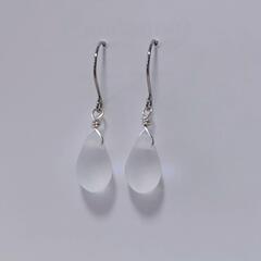 フックピアス