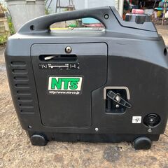現物確認歓迎、初期不良対応可 整備済　使用頻度少ない　アイネット aiNET　900W 14.7Kg インバータ発電機 SF-900F 　XG-SF1000　50/60Hzの画像
