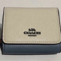【プレミア商品】COACH コーチ 財布　ホワイト　ブルー　マルチ　三つ折りの画像