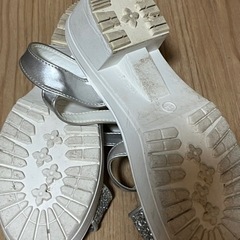 NICE CLAUP☆子供サンダルの画像
