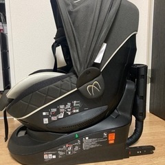 エールべべ　チャイルドシート