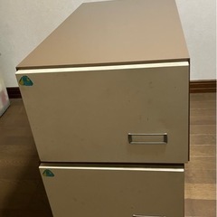 押入れ用　衣装ケース２個の画像