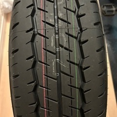 ハイエース　タイヤ