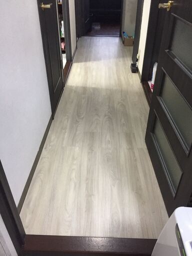 本物の木を超える質感！塩ビウッドタイル　デコリカクリック：型式DC1906