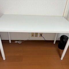 IKEA テーブル