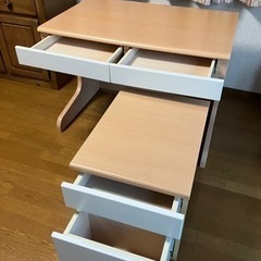 デスク　机　学習机の画像