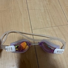 水泳ゴーグル　プール　小学生