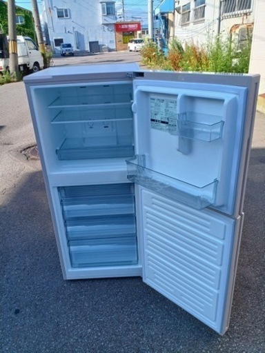 アース万代店 冷凍庫4段引き出し！ TWINBIRD ノンフロン冷蔵庫 KHR