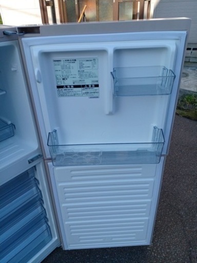 アース万代店 冷凍庫4段引き出し！ TWINBIRD ノンフロン冷蔵庫 KHR