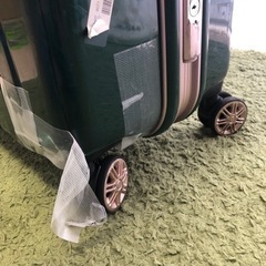 【ジャンク品】本日お渡し可能！スーツケースの画像