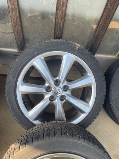 車のパーツ タイヤ、ホイール