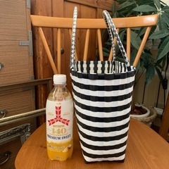 美品　ストローバッグ　モノトーン　白黒カバントートバッグの画像