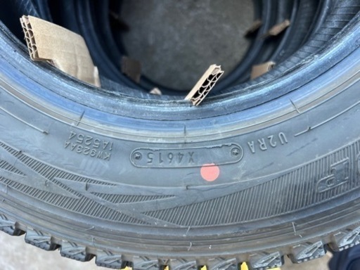 車のパーツ タイヤ、ホイール