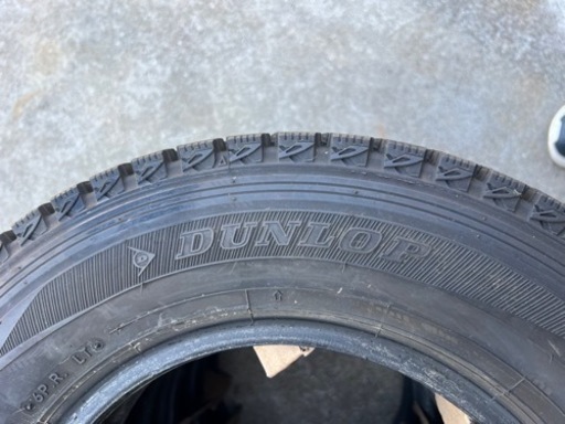 車のパーツ タイヤ、ホイール