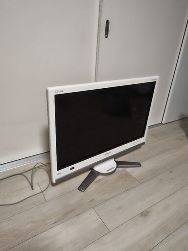 ※受け渡し予定者様決定※【現役】SHARP LC-32DS3　32インチ（リモコンなし）2007年製