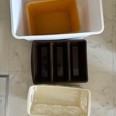 コンロカバー、収納小物数点の画像