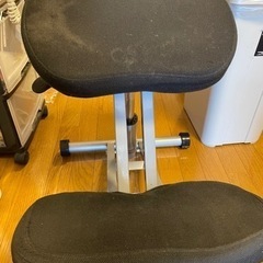 サンワサプライ製　姿勢椅子　ガス油圧ありの画像