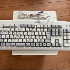 富士通 PS/2キーボード KB-0325
