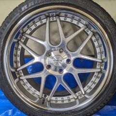 車タイヤ·ホイールセット20インチ（スペーサー付き）の画像