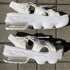 NIKE ナイキ　エアマックスココ　白の画像