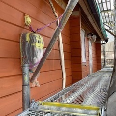 梅雨前がシーズンですよ‼️(0円見積もりです)別荘、ログハウス、木の家、長持ち工事です。 − 岡山県