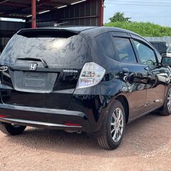 車検2年付き　自社ローン 　H25年式　（ホンダ　フィット　GP1）29.8万円　（12087）の画像