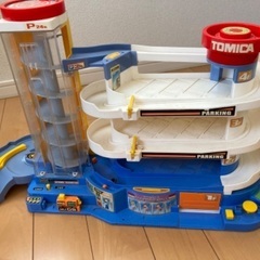 トミカ
