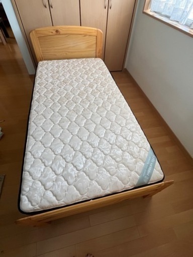 シングルベッド