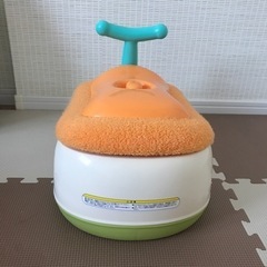 お取引中　コンビ　おまるでステップ　補助便座の画像